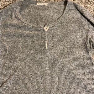 Long sleeve grey crop top